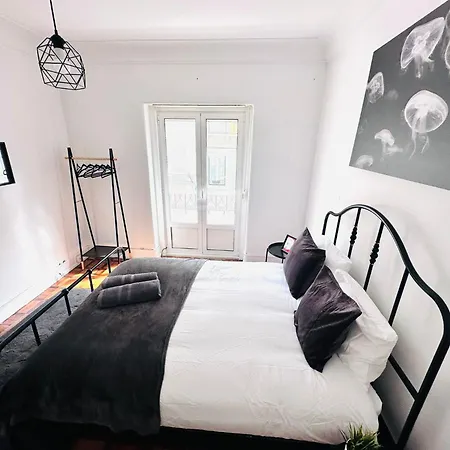 Rooms, Location For Tourists 호스텔 *