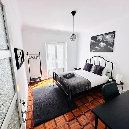 Rooms, Location For Tourists 호스텔