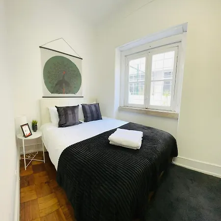 Rooms, Location For Tourists 호스텔 *