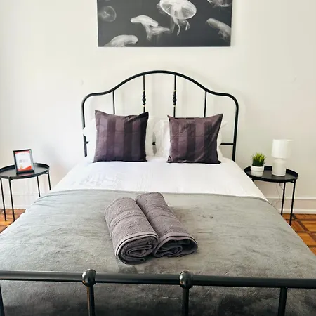 Rooms, Location For Tourists * Lissabon