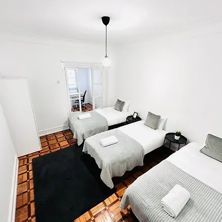 Hostel Rooms, Location For Tourists Lissabon