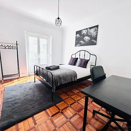 Rooms, Location For Tourists Hostel Lisbon