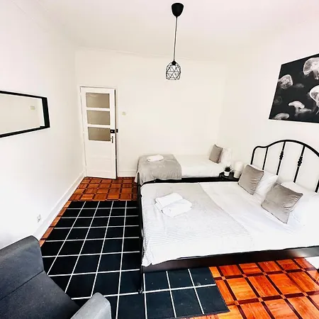 Rooms, Location For Tourists *