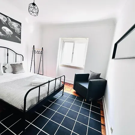 Rooms, Location For Tourists Lisbon