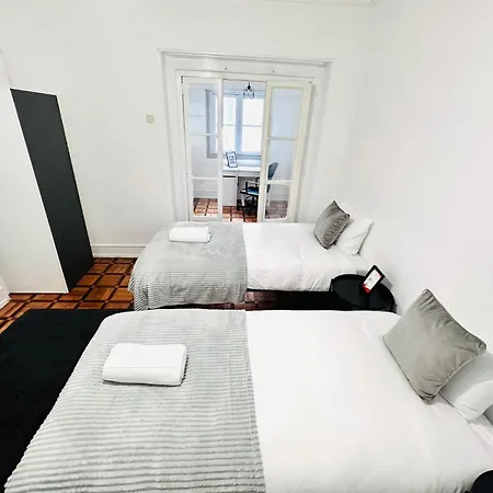 Rooms, Location For Tourists بيت شباب *