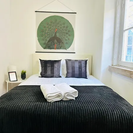 Rooms, Location For Tourists Hostel Lisbon